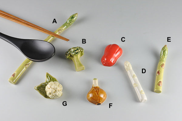 https://www.ninjakitchenmarket.com/cdn/shop/products/MD_hoys_HandmadeCeramicChopstickRest-Vegetable3_600x.jpg?v=1630472567